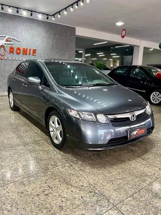 HONDA CIVIC 1.8 LXS 16V FLEX 4P AUTOMÁTICO HONDA CIVIC 1.8 LXS 16V FLEX 4P AUTOMÁTICO
